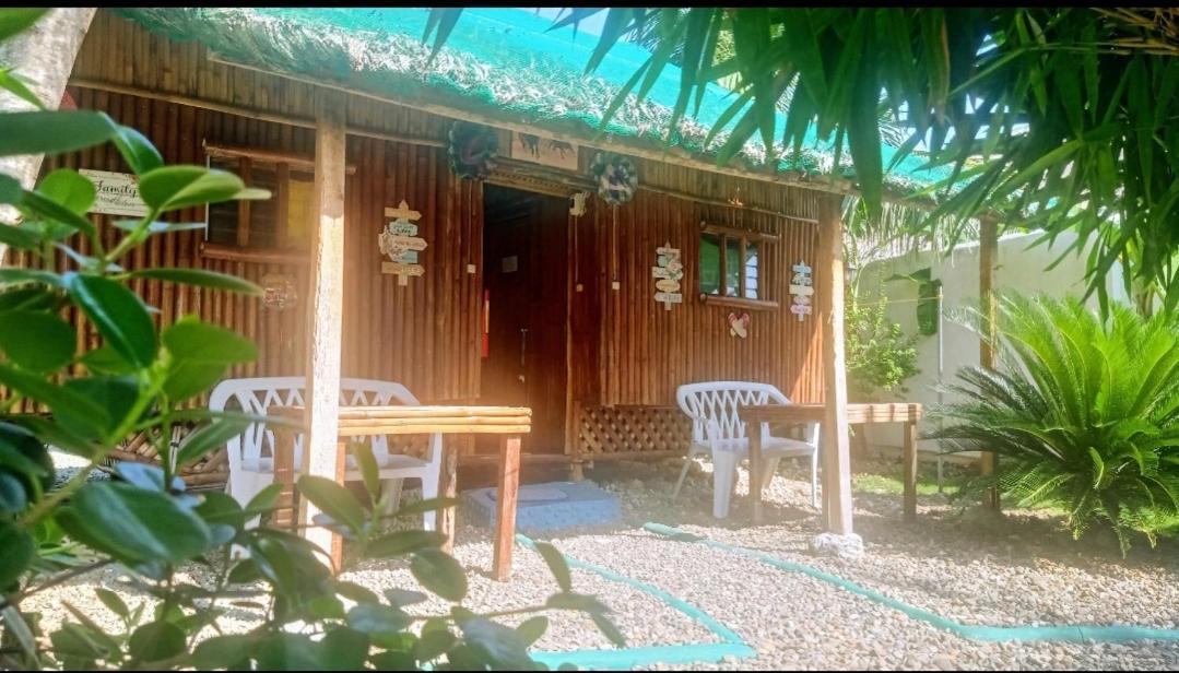 Moalboal Bamboo House / Rooms מראה חיצוני תמונה